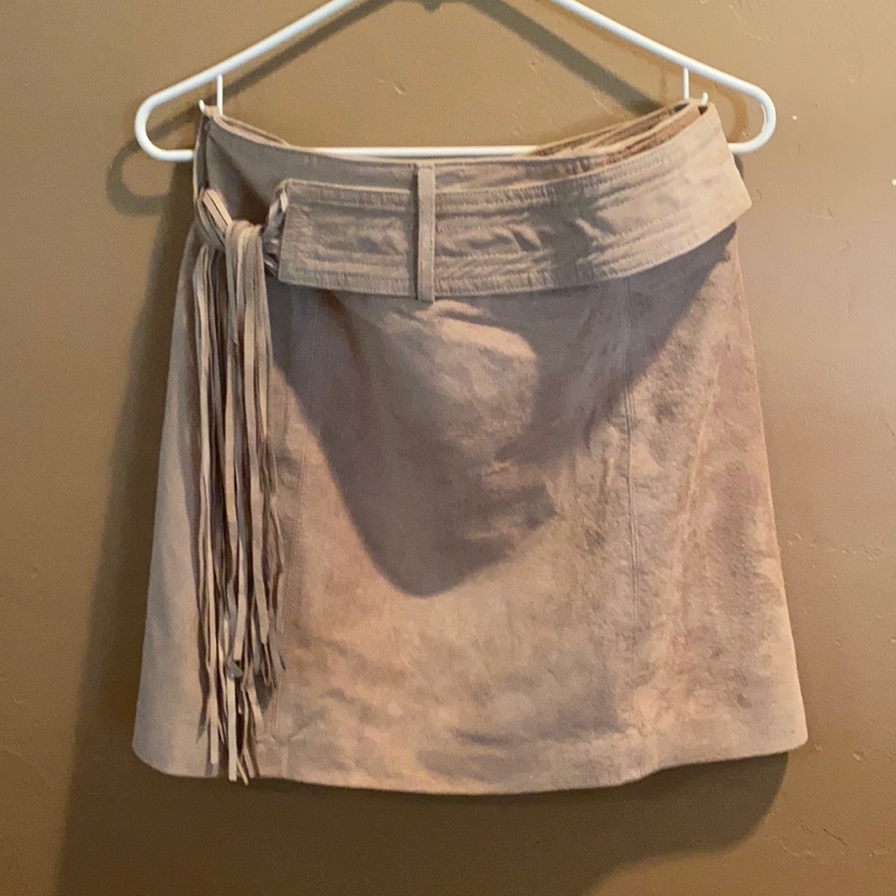 Genuine Leather Skirt with Fringed Belt 🤎 size 4 🍄